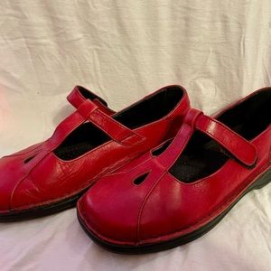 Red Josef Seibel red t strap Mary Jane shoes